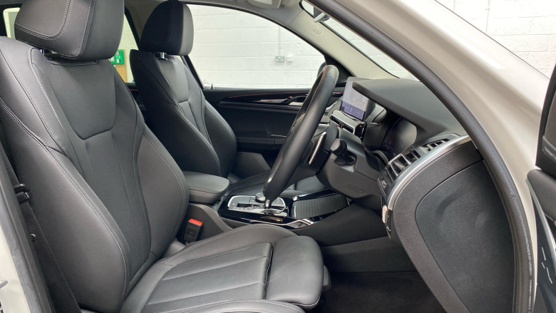 BMW X3 xDrive20i MHT xLine 5dr Step Auto Petrol Estate